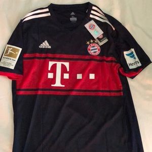 Robben XL Bayern Munich away jersey